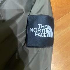 THE NORTH FACE ナイロンジャケット オリーブの画像