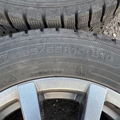 2020年製　スタッドレスタイヤ　195/65R15 5穴　PCD114.3 6J スタッドレス　グッドイヤー　バリ溝の画像