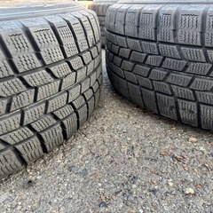 2020年製　スタッドレスタイヤ　195/65R15 5穴　PCD114.3 6J スタッドレス　グッドイヤー　バリ溝の画像