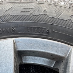 2020年製　スタッドレスタイヤ　195/65R15 5穴　PCD114.3 6J スタッドレス　グッドイヤー　バリ溝の画像