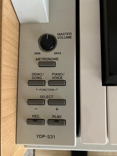 電子ピアノ