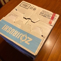 電動ポット　湯沸かし器の画像