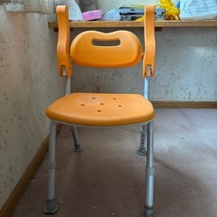 入浴用介助椅子 シャワーチェアーの画像