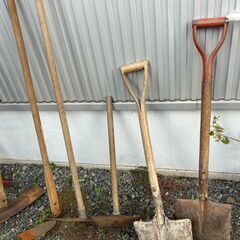 【B395】クワ/鍬/備中鍬/草刈り/ショベル/スコップ8点セット/工具/土掘り/土掘り起こし/畝作り/用品/園芸/雑貨/農具/農機具/庭/農作業/農業の画像