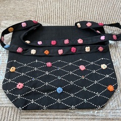 刺子と小花のトートバッグ(黒)の画像