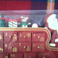 毎日楽しくカウントダウン！木製クリスマスアドベントカレンダーの画像