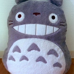 【New】　ジブリ となりのトトロ 大トトロ 低反発クッション　ぬいぐるみ 正規品の画像