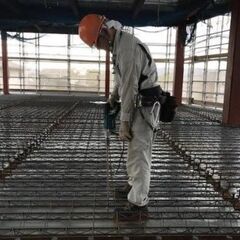 【月給30万円以上×年間賞与5ヶ月分◎】《安定性の高さが魅力》将来性の高い安定企業♪【超レア×土日祝休み】働き方改革を積極推進中◎”現場経験”を活かして高収入を実現！の画像