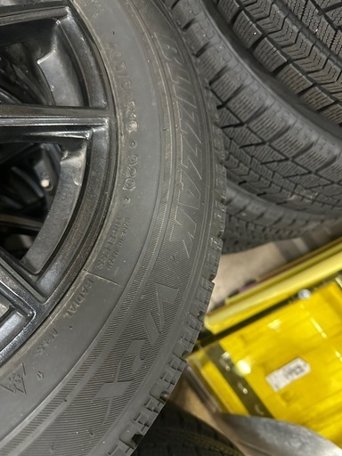 【譲渡完了】BLIZZAK VRX 205/60R16 17年 ホイール付