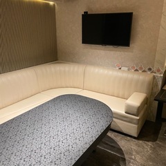 【無料】L字ソファー譲ります（店舗用・アイボリー）の画像