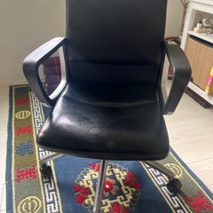 イノウエマネージメントオフィスチェア　ブラックの画像