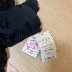 新品タグ付き！黒のレディース用水着売りますの画像