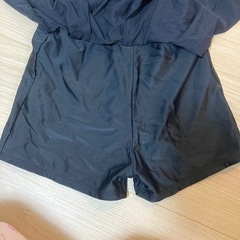 新品タグ付き！黒のレディース用水着売りますの画像