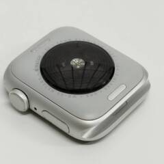Apple Watch SE 第2世代/GPS/40mm/A2722/シルバー〈MNJV3J/A〉の画像