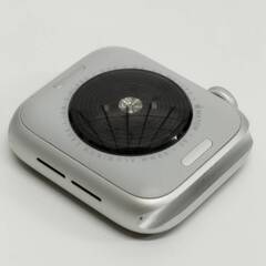 Apple Watch SE 第2世代/GPS/40mm/A2722/シルバー〈MNJV3J/A〉の画像