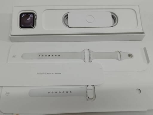Apple Watch SE 第2世代/GPS/40mm/A2722/シルバー〈MNJV3J/A〉