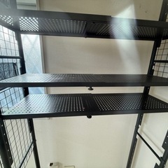 突っ張り式ラック ブラック　※解体済み・引き取り限定の画像