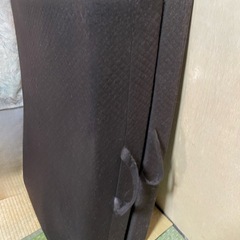 シングルマットレス三つ折りの画像