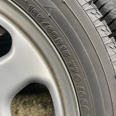 【アルミホイール付きスタッドレスタイヤ】【着用1シーズン1,000kmのみ】YOKOHAMAアイスガードiG60 165/60R15の画像