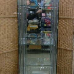 ガラスコレクションケース 高さ162cm 4段 背面ミラー 幅42.5cm ニトリ ガラスキャビネット 飾り棚 キュリオケース ラック 札幌市 西野店の画像