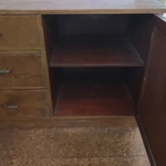 アンティーク棚の画像