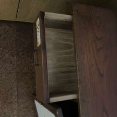 アンティーク棚の画像