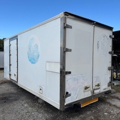 特別販売！断熱材入り！横扉！バイクガレージ！使い勝手抜群！倉庫物置用 4トン保冷コンテナの画像