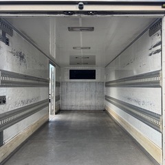 特別販売！断熱材入り！横扉！バイクガレージ！使い勝手抜群！倉庫物置用 4トン保冷コンテナの画像