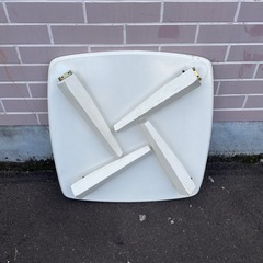 折りたたみテーブル の画像