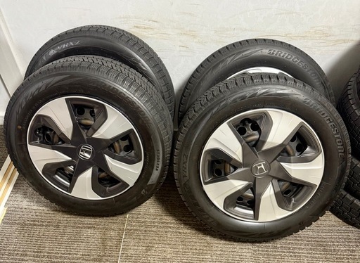 honda fit ハイブリッド純正ホイールセット
スタッドレスタイヤ