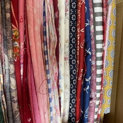 大量の布  IKEAの布や、有名生地まで混在の画像