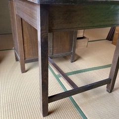 無料❗️古い昭和レトロ　アンティーク
机の画像