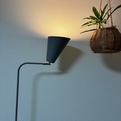 スタンドライト おしゃれ 照明器具 led 置き型 ライト 自立 フロアライト 北欧 インテリア 雑貨 モダン 韓国 風 LED照明 リビング ダイニング シンプル 北欧雑貨 北欧家具の画像