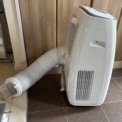 室内冷房機ポータブルクーラーの画像