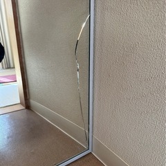 【11月12.13日引取り限定】【ヒビあり】IKEA 全身鏡の画像