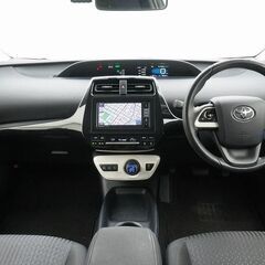 🚗頭金0円で車が買えるキャンペーン実施中🚗✨トヨタ プリウス 　Ｓの画像
