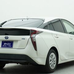 🚗頭金0円で車が買えるキャンペーン実施中🚗✨トヨタ プリウス 　Ｓの画像