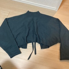 着用一度のみ！GUの深緑のセットアップ売りますの画像