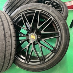 ポルシェ純正オプションタイヤホイールの画像