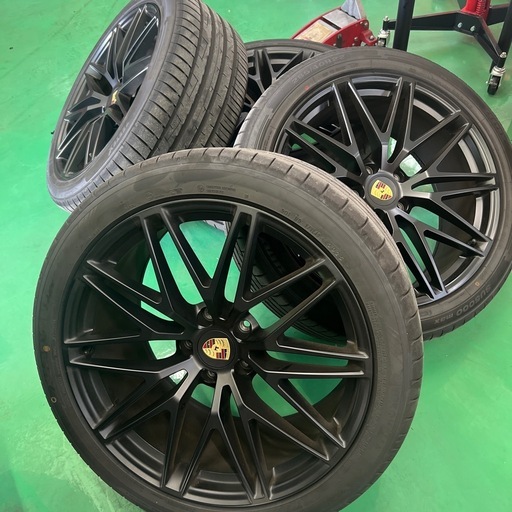 ポルシェ純正オプションタイヤホイール