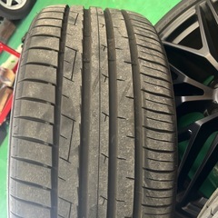 ポルシェ純正オプションタイヤホイールの画像