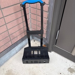 新品未使用のキャスター付きクーラーバックの画像