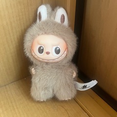 ラブブ　イニシャル　bBの画像