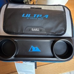 新品未使用のキャスター付きクーラーバックの画像