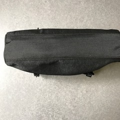 ハンドバック　グレーの画像