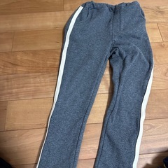 130・120パンツ8枚の画像