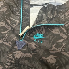 ナイキ　ナイロンパーカー　140の画像