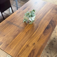 A1733🌟配送♻️設置🉑‼️ マルナクールA ダイニングテーブル 無垢 ウォールナット アイアン幅150cm 高さ70.5cm🌟の画像