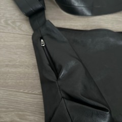 フェイクレザー　ショルダーバッグの画像