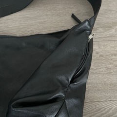 フェイクレザー　ショルダーバッグの画像